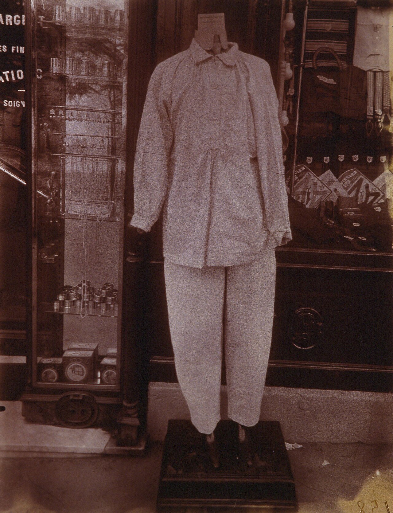 ウジェーヌ・アジェ《Avenue des Gobelins》